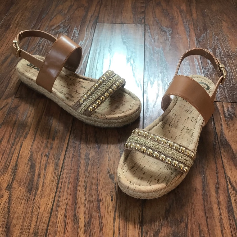 LIKE NEW Women espadrilles